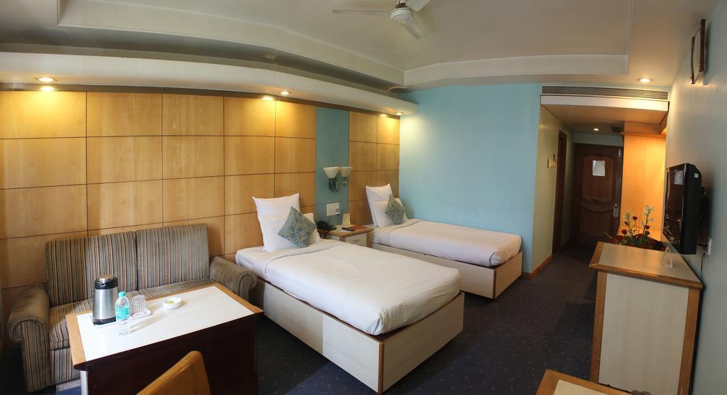 Hotel Grand International Райпур Экстерьер фото